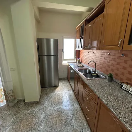 Rebi 2 * Durrës