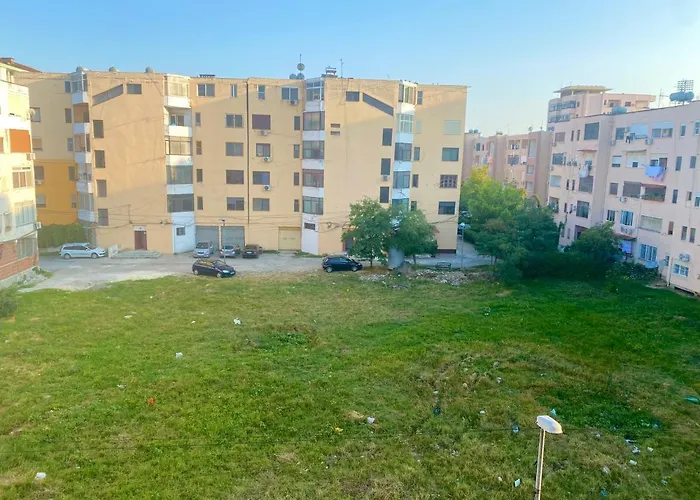 Rebi 2 * Durrës